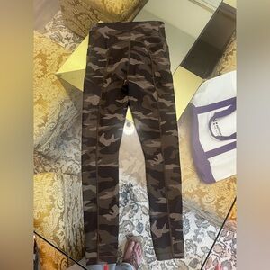 Athleta green Camouflage Leggings